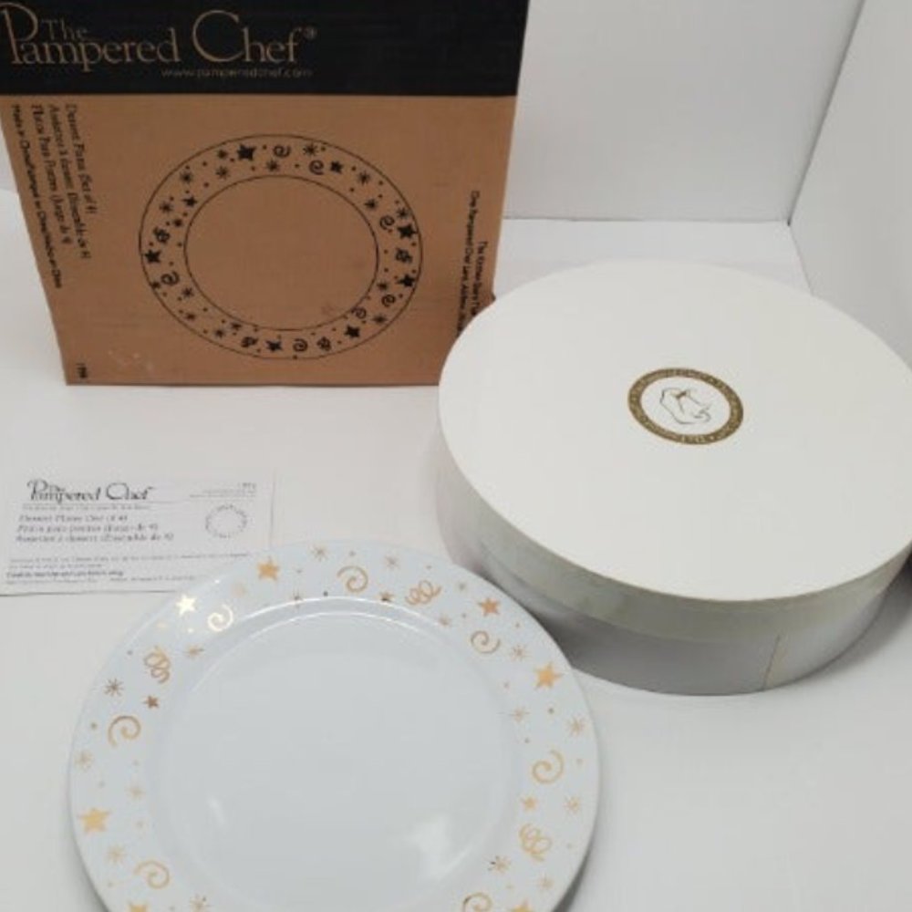 The Pampered chef dessert plate set